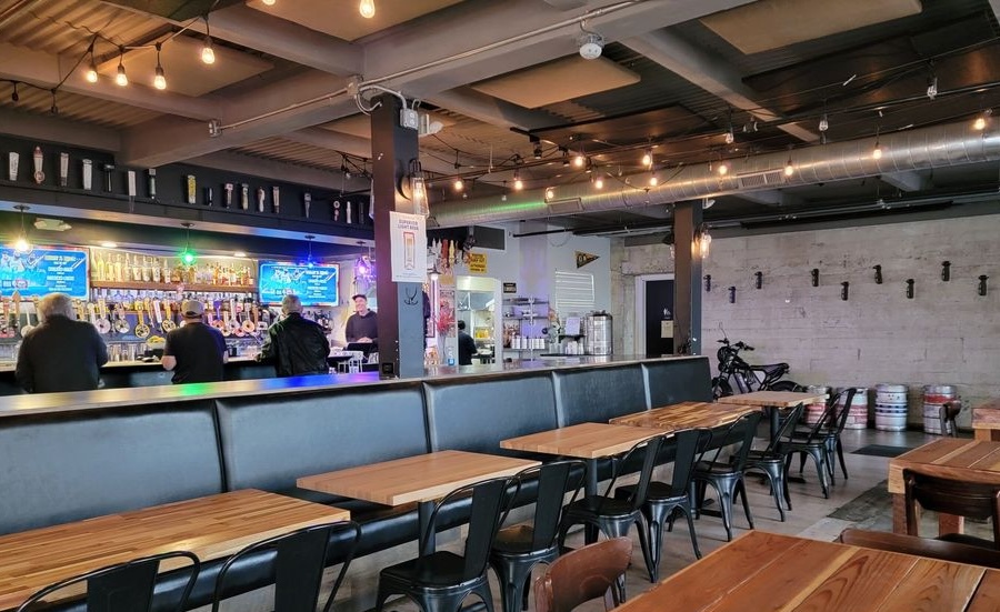 Tam Commons interior